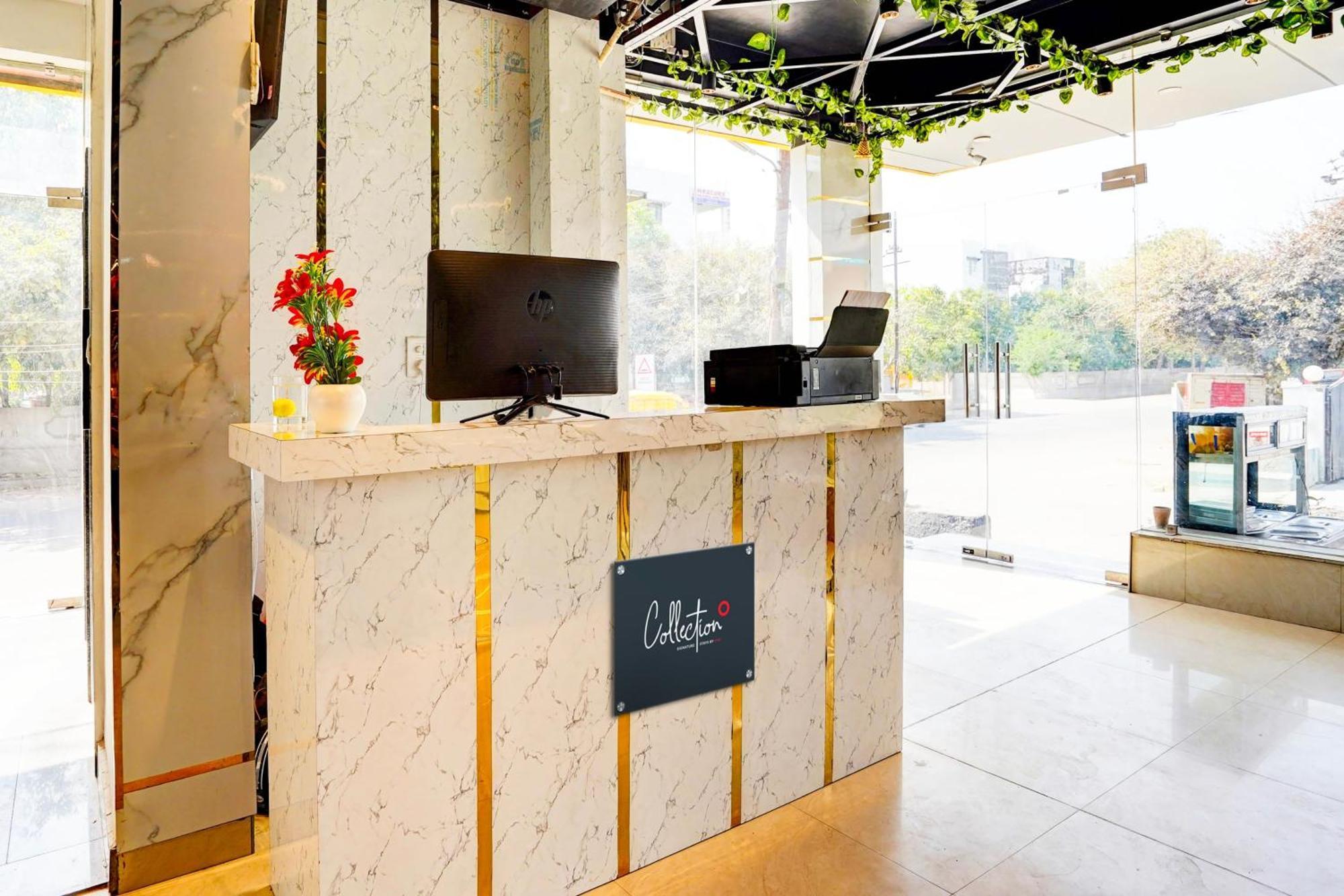 Hotel Collection O Apple Tree Noida Exteriér fotografie