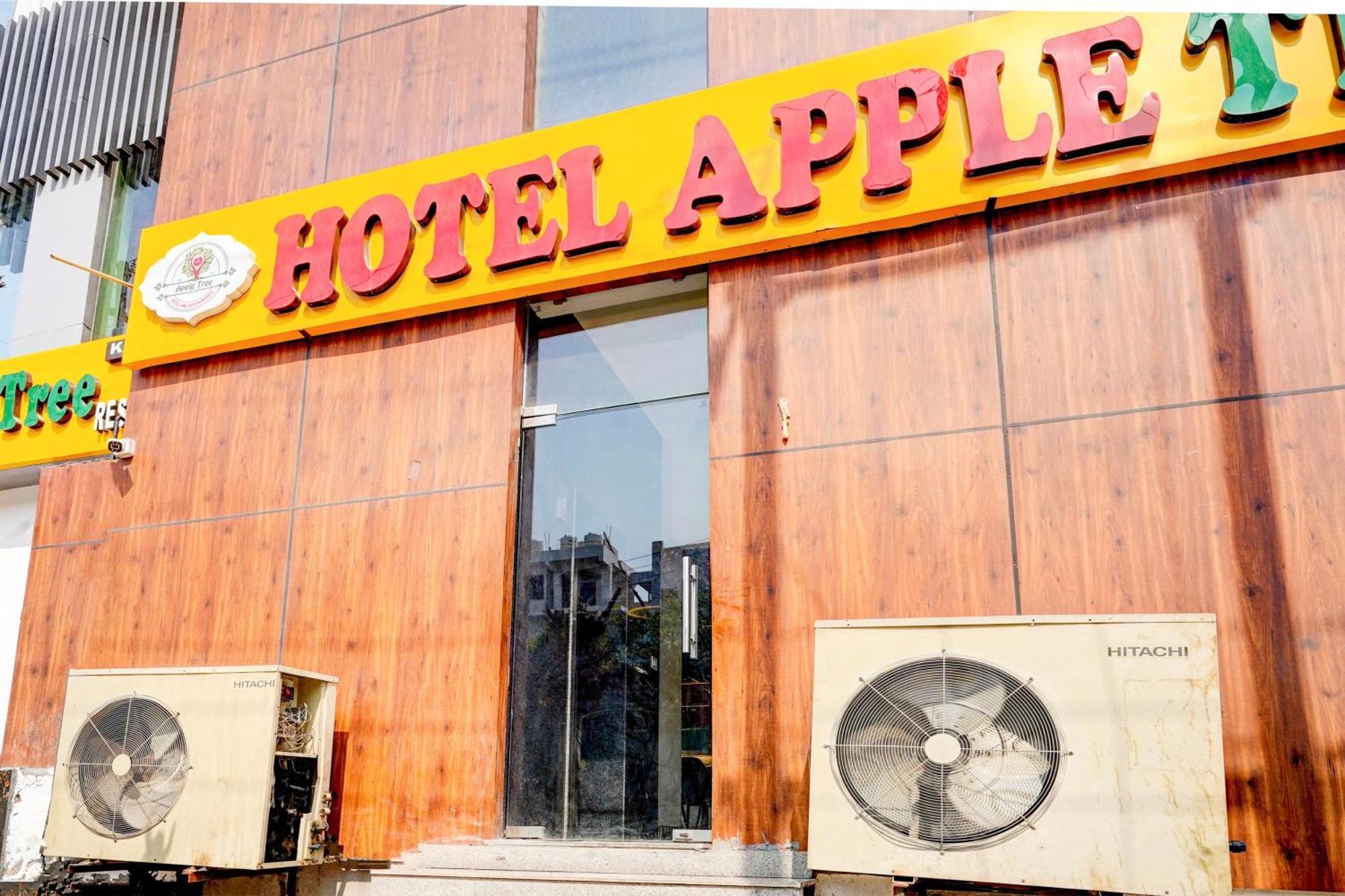Hotel Collection O Apple Tree Noida Exteriér fotografie