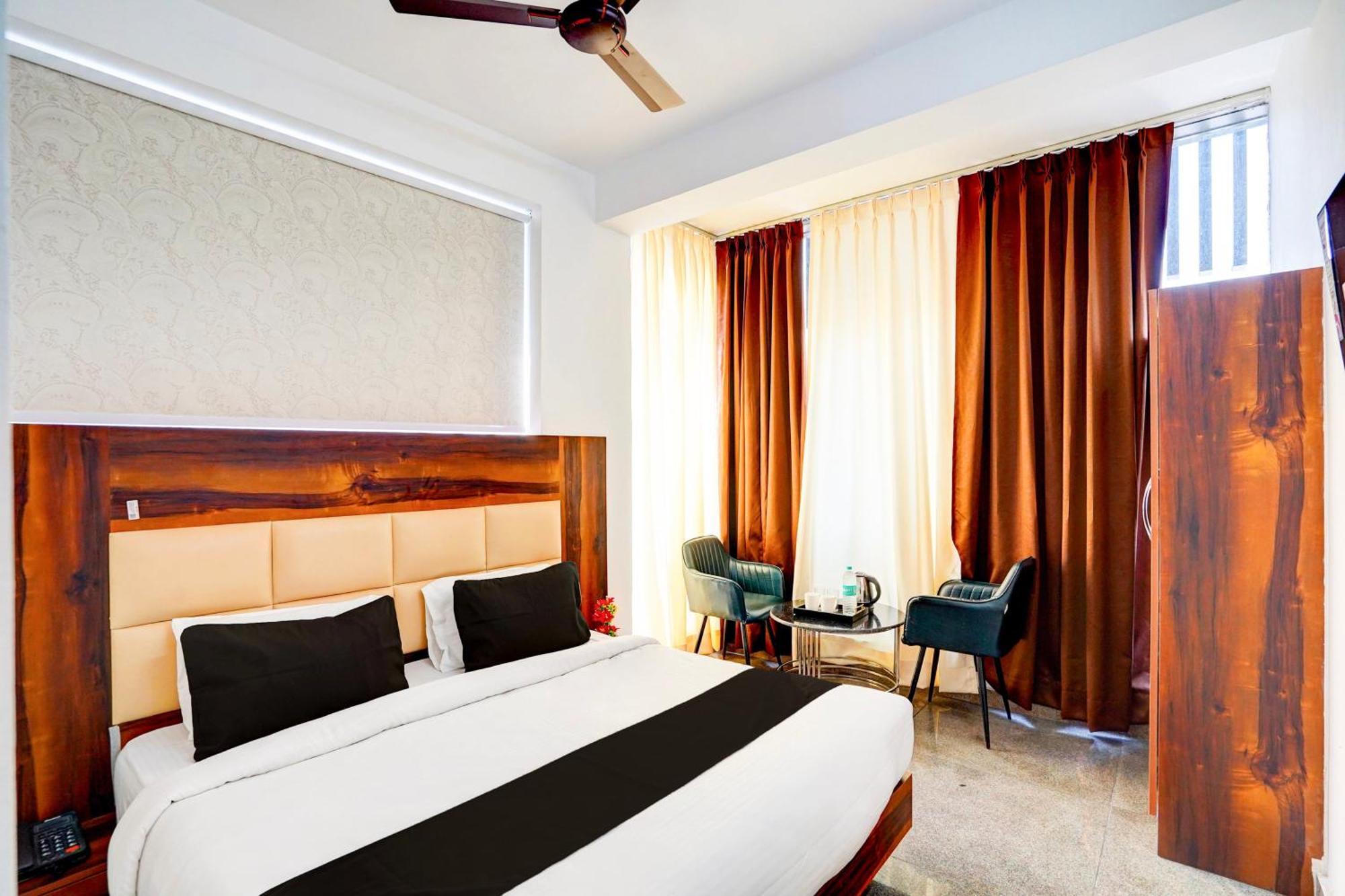Hotel Collection O Apple Tree Noida Exteriér fotografie